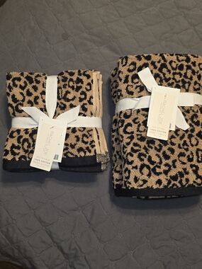 SOLD Leopard Print Towel Set with Black Trim